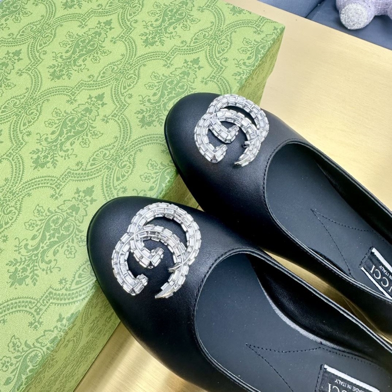 Gucci Flat Shoes